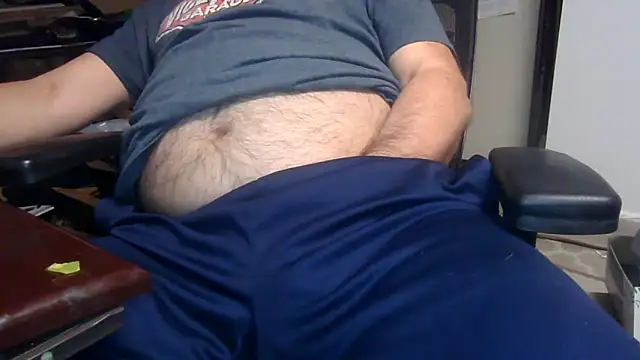 Snapshot of thickdaddy59 chatting on December 29, 2024, 4:59 am thickdaddy59 online show from December 29, 2024, 4:59 am