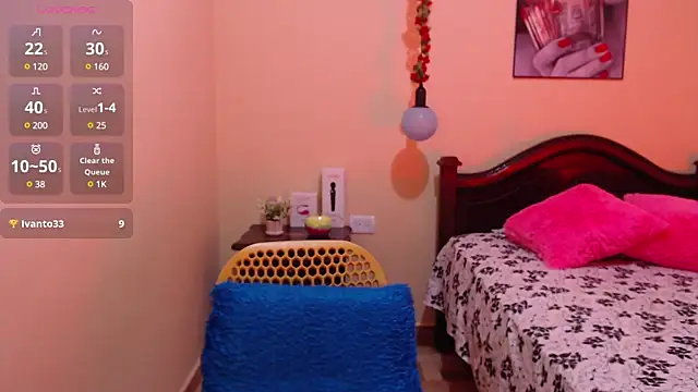 Snapshot of sara_florez1 chatting on March 21, 2025, 2:18 pm sara florez1 online show from March 21, 2025, 2:18 pm