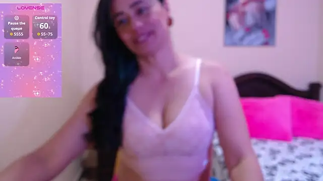 Snapshot of sara_florez1 chatting on October 23, 2025, 11:09 am sara florez1 online show from October 23, 2025, 11:09 am