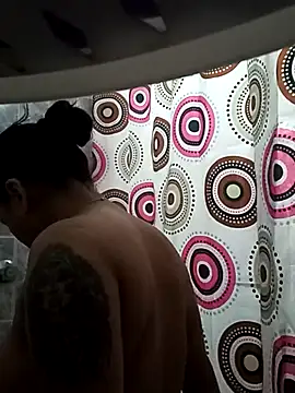 Naomy veracruz  online show from December 4, 2025, 10:03 am