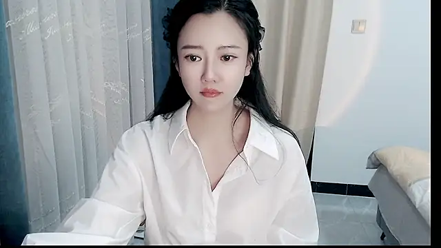 zoe-keke online show from March 10, 2025, 11:01 am