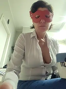 Vagabondainnamorata online show from March 31, 2026, 2:57 am