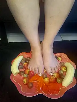 Scarlett45  online show from April 16, 2026, 10:23 pm