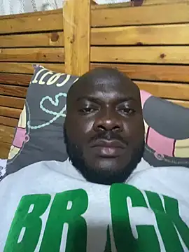 Snapshot of Suckmehar chatting on December 25, 2024, 5:58 pm Suckmehar online show from December 25, 2024, 5:58 pm