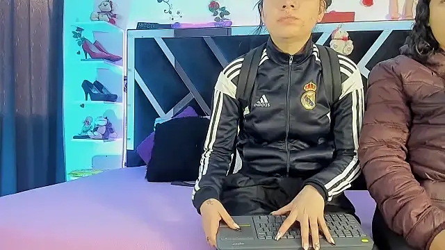 abby eemily online show from November 10, 2025, 12:10 pm