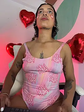 LollaByer online show from February 4, 2026, 9:21 pm