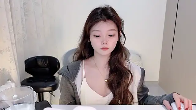 Snapshot of yangyang-1115 chatting on November 9, 2025, 3:54 am yangyang-1115 online show from November 9, 2025, 3:54 am