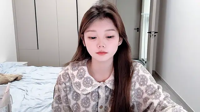 Snapshot of yangyang-1115 chatting on October 22, 2025, 5:07 am yangyang-1115 online show from October 22, 2025, 5:07 am