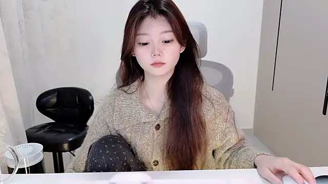 Snapshot of yangyang-1115 chatting on November 10, 2025, 5:23 am yangyang-1115 online show from November 10, 2025, 5:23 am