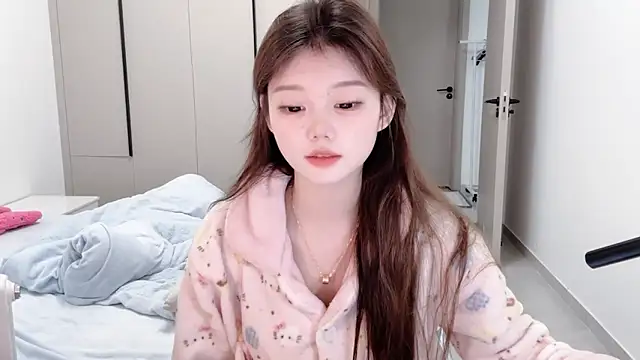 Snapshot of yangyang-1115 chatting on October 31, 2025, 5:48 am yangyang-1115 online show from October 31, 2025, 5:48 am