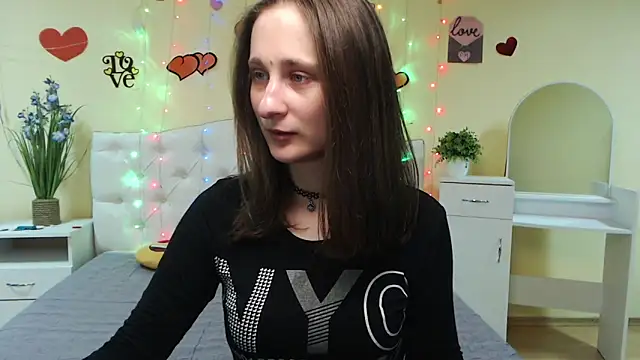 Snapshot of MichelLeee chatting on March 6, 2025, 12:09 pm MichelLeee online show from March 6, 2025, 12:09 pm