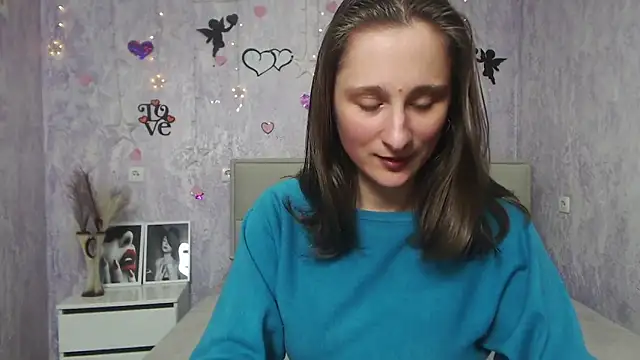 Snapshot of MichelLeee chatting on March 3, 2025, 3:22 pm MichelLeee online show from March 3, 2025, 3:22 pm