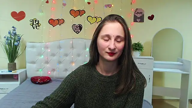 Snapshot of MichelLeee chatting on February 11, 2025, 3:18 pm MichelLeee online show from February 11, 2025, 3:18 pm