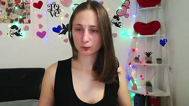 Snapshot of MichelLeee chatting on March 13, 2025, 12:02 pm MichelLeee online show from March 13, 2025, 12:02 pm