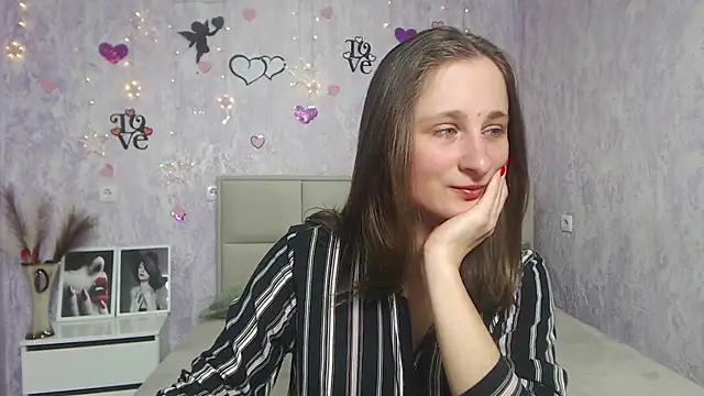 Snapshot of MichelLeee chatting on March 11, 2025, 12:28 pm MichelLeee online show from March 11, 2025, 12:28 pm