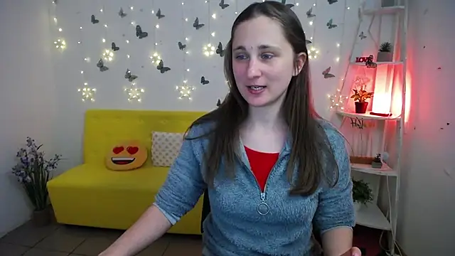 Snapshot of MichelLeee chatting on May 4, 2026, 11:24 am MichelLeee online show from May 4, 2026, 11:24 am