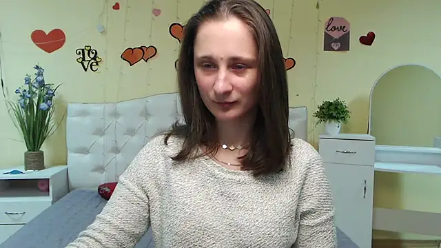 Snapshot of MichelLeee chatting on February 25, 2025, 12:05 pm MichelLeee online show from February 25, 2025, 12:05 pm