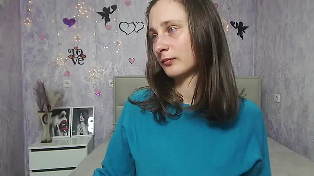 Snapshot of MichelLeee chatting on March 3, 2025, 12:17 pm MichelLeee online show from March 3, 2025, 12:17 pm