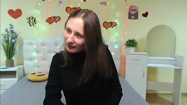 Snapshot of MichelLeee chatting on March 10, 2025, 12:06 pm MichelLeee online show from March 10, 2025, 12:06 pm