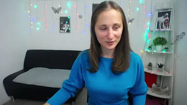 Snapshot of MichelLeee chatting on October 2, 2025, 11:13 am MichelLeee online show from October 2, 2025, 11:13 am