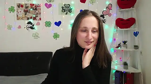 Snapshot of MichelLeee chatting on March 18, 2025, 12:06 pm MichelLeee online show from March 18, 2025, 12:06 pm