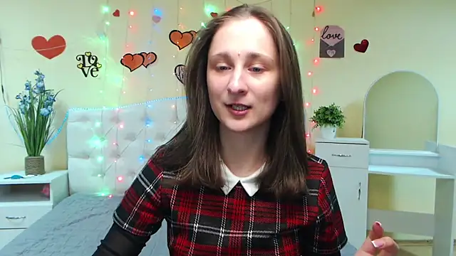 Snapshot of MichelLeee chatting on February 28, 2025, 12:09 pm MichelLeee online show from February 28, 2025, 12:09 pm