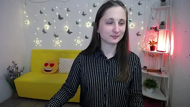 Snapshot of MichelLeee chatting on May 1, 2026, 11:26 am MichelLeee online show from May 1, 2026, 11:26 am