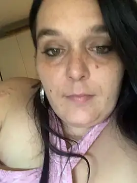 Snapshot of butterflyass900 chatting on December 10, 2024, 2:28 pm butterflyass900 online show from December 10, 2024, 2:28 pm