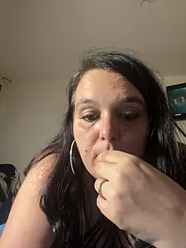 Snapshot of butterflyass900 chatting on December 9, 2024, 4:26 pm butterflyass900 online show from December 9, 2024, 4:26 pm