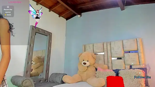 AshleyHill2 online show from September 18, 2025, 3:31 am