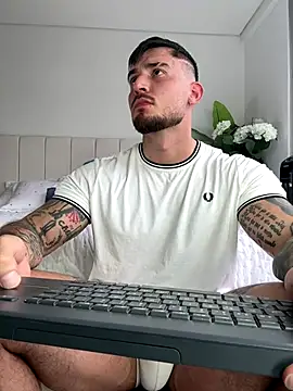 Snapshot of DimitriSullivan_ chatting on September 18, 2025, 9:07 pm DimitriSullivan online show from September 18, 2025, 9:07 pm