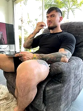 Snapshot of DimitriSullivan_ chatting on October 6, 2025, 8:31 pm DimitriSullivan online show from October 6, 2025, 8:31 pm