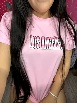 Snapshot of Velyn_18 chatting on December 1, 2025, 6:53 pm Velyn 18 online show from December 1, 2025, 6:53 pm