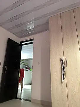 Snapshot of Lady_Rey chatting on November 4, 2025, 7:28 pm Lady Rey online show from November 4, 2025, 7:28 pm