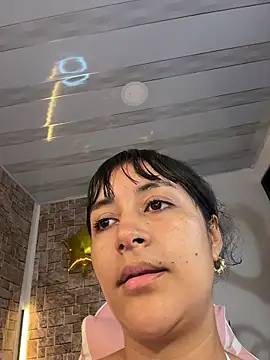 Lady Rey online show from April 15, 2026, 11:05 pm