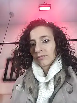 AriannaRussell  online show from March 22, 2026, 12:29 pm