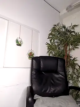 Ana-ya16 online show from November 13, 2025, 5:11 am