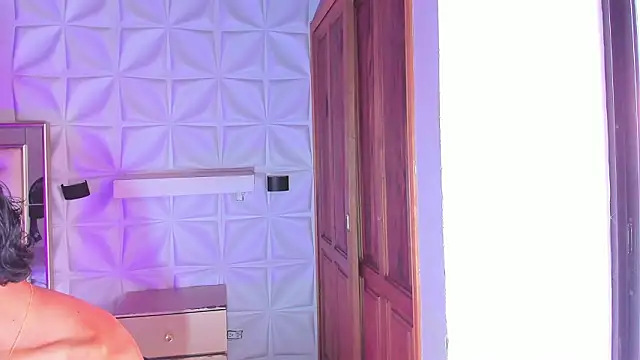 im sebaslopez online show from March 28, 2026, 7:48 pm