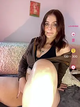 Snapshot of Valery_hilthon chatting on May 18, 2026, 9:52 pm Valery hilthon online show from May 18, 2026, 9:52 pm