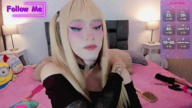 Snapshot of Kirmyy_ chatting on February 12, 2025, 12:27 am Kirmyy online show from February 12, 2025, 12:27 am