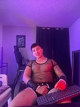 Lyam Ross online show from March 6, 2025, 10:58 pm