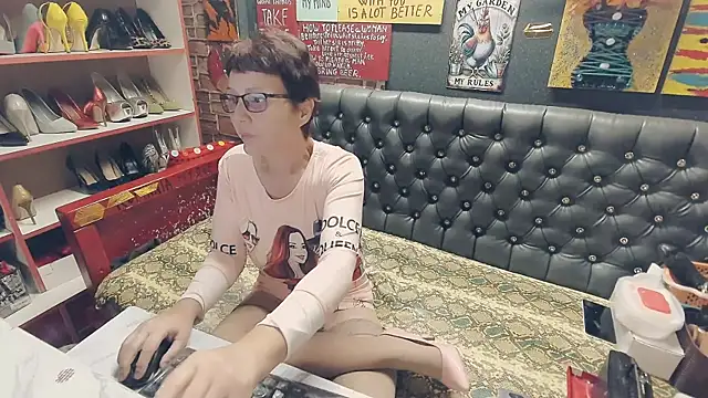 Snapshot of Lily4yourfun chatting on October 12, 2025, 5:31 am Lily4yourfun online show from October 12, 2025, 5:31 am