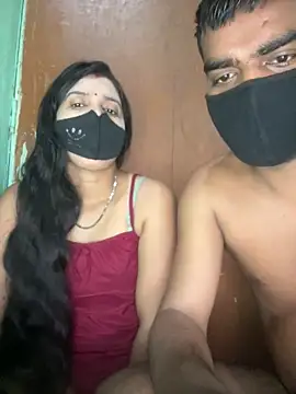 Suhani512 online show from April 5, 2026, 4:08 am