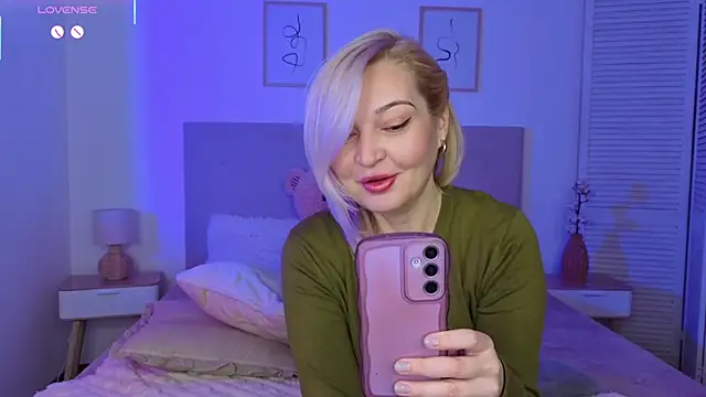 Milena candyy online show from February 6, 2026, 12:39 am