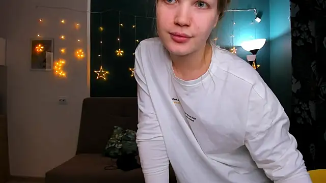 Snapshot of Xloe_Queen chatting on February 25, 2025, 2:37 pm Xloe Queen online show from February 25, 2025, 2:37 pm