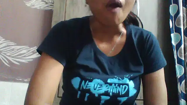 Snapshot of shalini_fire chatting on December 20, 2025, 10:18 am shalini fire online show from December 20, 2025, 10:18 am