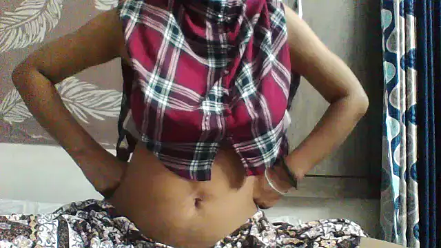 Snapshot of shalini_fire chatting on February 25, 2026, 10:26 am shalini fire online show from February 25, 2026, 10:26 am