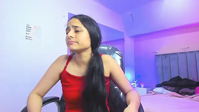 Giselle Roldan online show from February 22, 2026, 4:41 pm