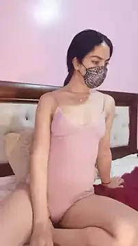 Snapshot of Frozenx chatting on February 5, 2026, 3:52 pm Frozenx online show from February 5, 2026, 3:52 pm