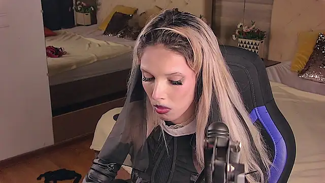 PamelamyDreamys online show from March 14, 2025, 6:53 am